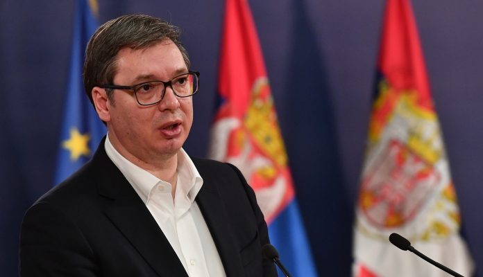 Vučić: Merkel će podržati Schmidta i odluke Inzka