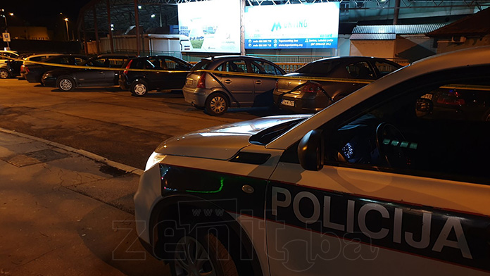U centru Zenice oštetio više vozila, pa uhapšen (FOTO)