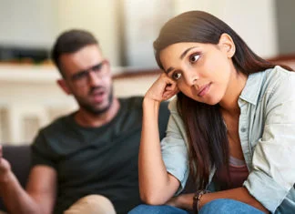 Pokupio koronu od ljubavnice, sad sa suprugom u izolaciji Ljubav Brak Veze