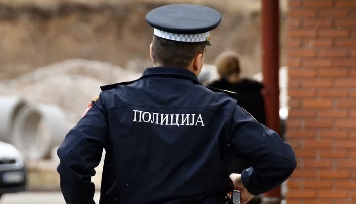Državljani Srbije vrijeđali i napali policajce u Banjoj Luci