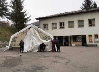 Postavljen trijažni punkt u Službi za infektivne bolesti Kantonalne bolnice Zenica