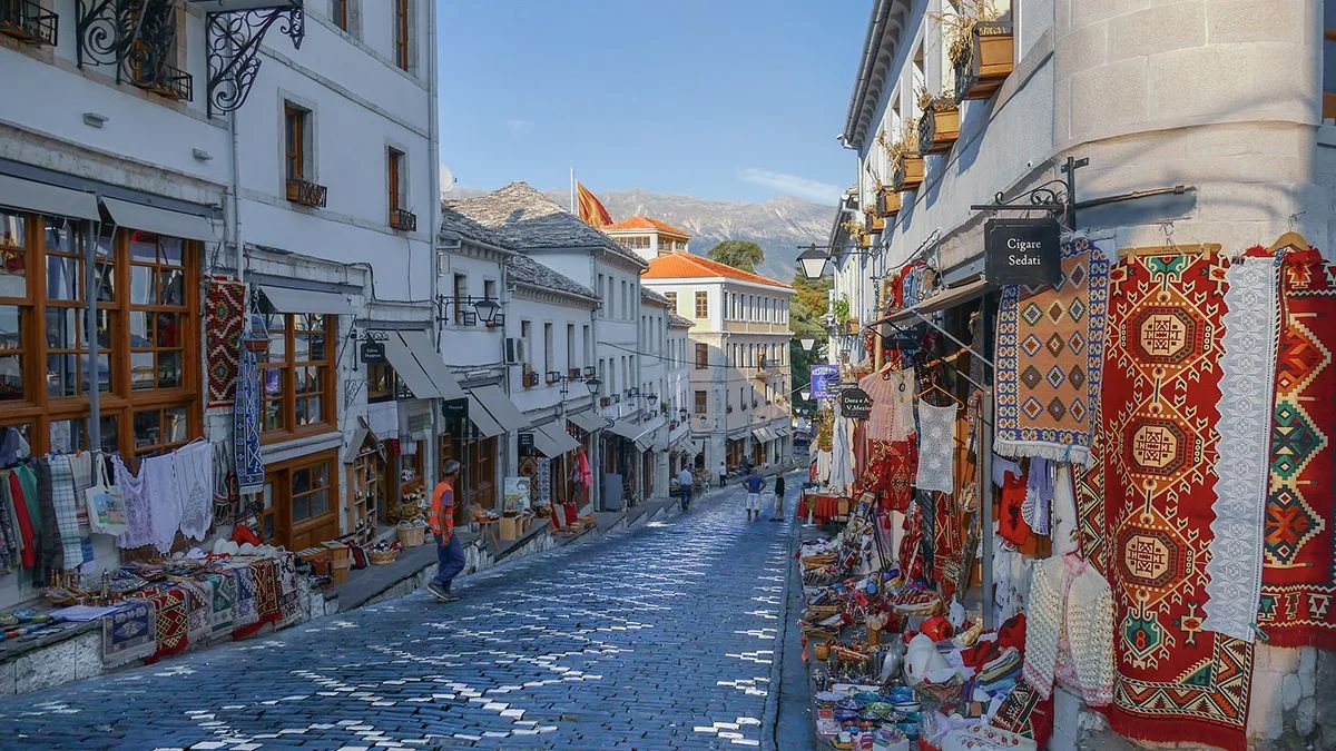 U Albaniji oko 600 djelatnosti ponovo počinje sa radom