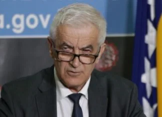 Ministar Mandić