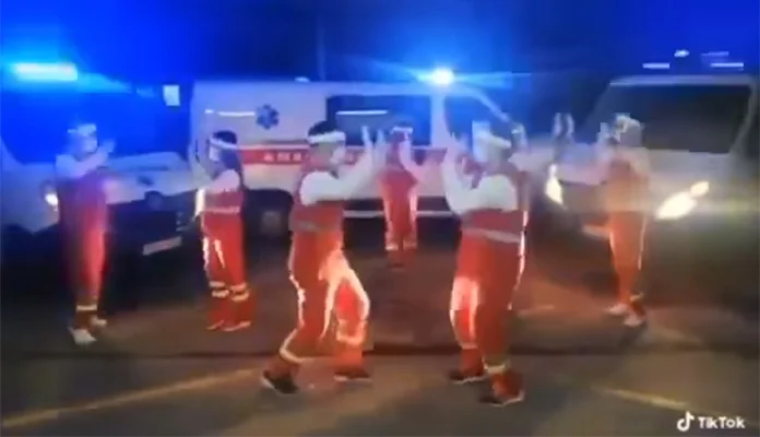 Službenici zeničke Hitne pomoći prihvatili ‘TikTok’ izazov (VIDEO)