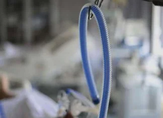 U Sarajevu jedna osoba zaražena koronavirusom preminula, mladić od 28 godina na respiratoru Respiratori