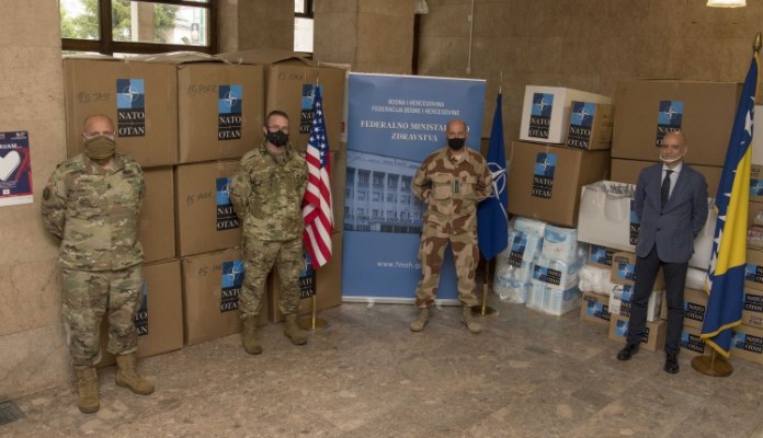 SAD i NATO dostavili BiH dodatne količine opreme za borbu protiv pandemije