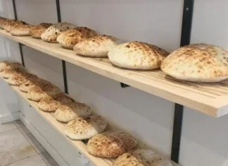 Nepoznati donator svakom ko je ušao u pekaru podijelio besplatne somune Ramazanije