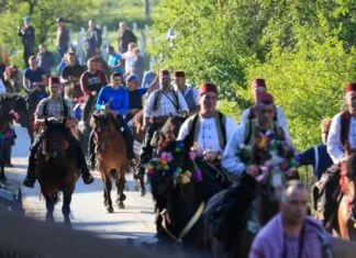 Konjanici iz Karaule krenuli ka Ajvatovici Dani Ajvatovice