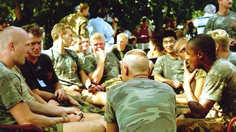 Holandski vojnici imali naredbu držati distancu od Srebreničana