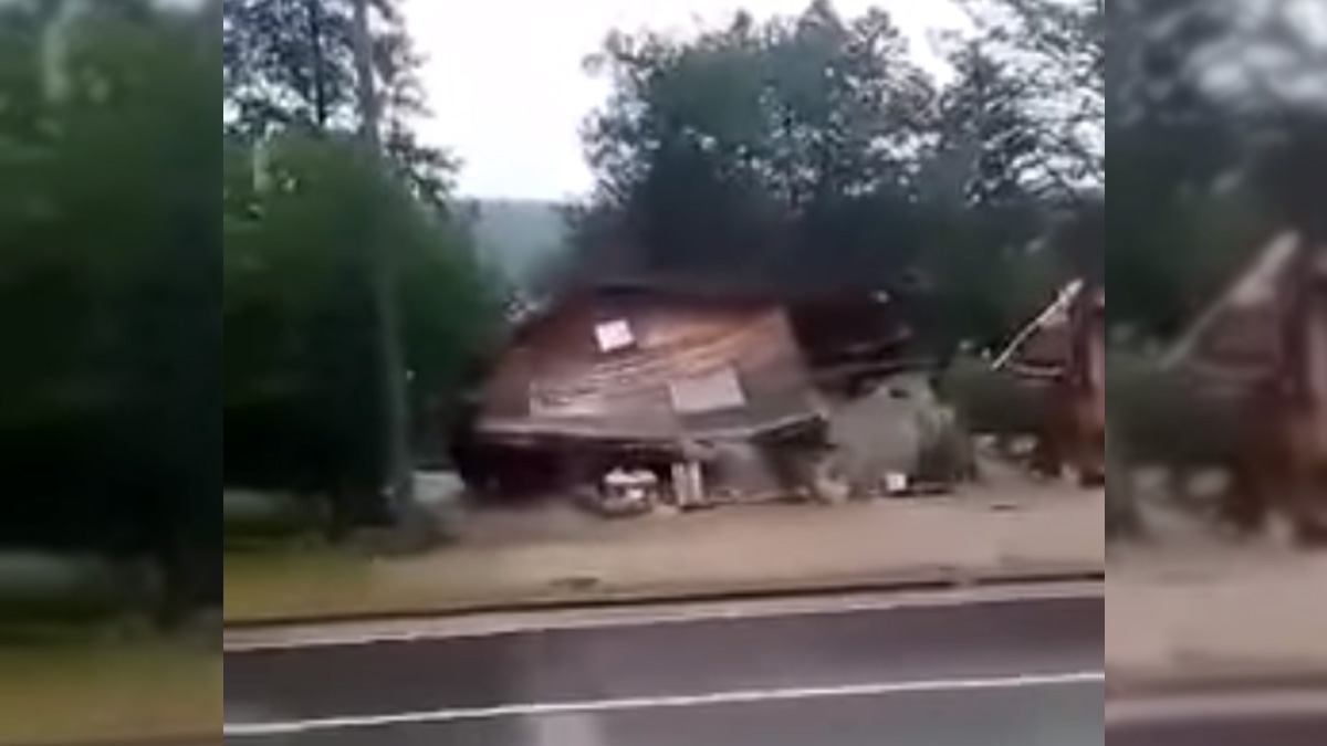 Vodena bujica odnijela kuću u Živinicama (VIDEO)