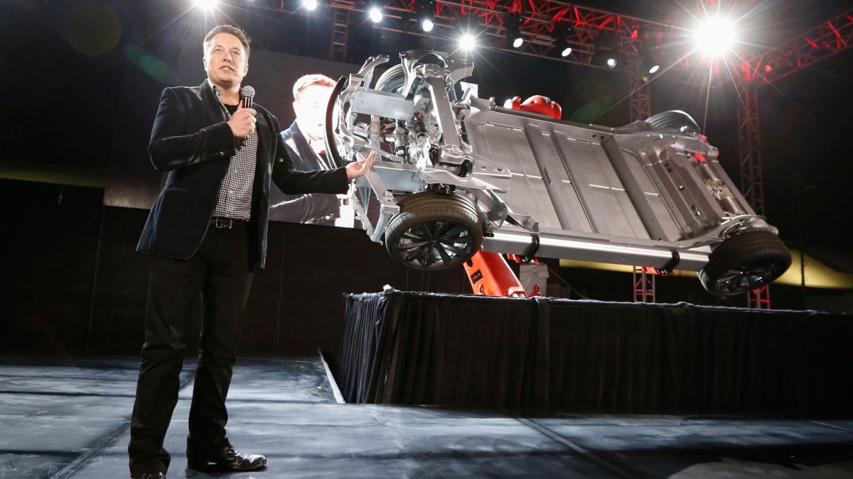 Musk: Tesla vrlo blizu proizvodnje vozila bez vozača