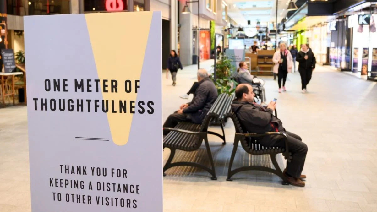 Švedska tvrdi da njena strategija daje rezultate, u Španiji nove restrikcije