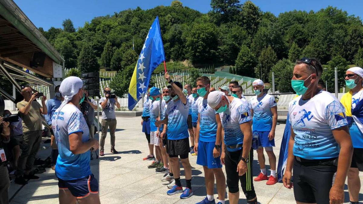 Učesnici supermaratona “Bihać – Srebrenica” stigli u Potočare