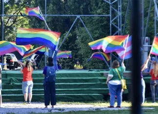 U Sarajevu jutros održan LGBT skup, malu grupu osiguravale jake policijske snage LGBT+ Sarajevo