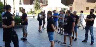 Navijaci Ispred Gradske Uprave