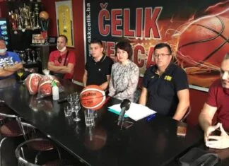 Primopredaja košarkaških lopti za sve učesnike Ljetne lige grada Zenice OKK Čelik PRESS