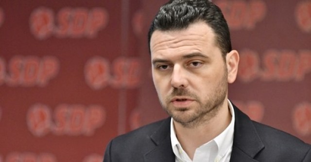 Magazinović predložio ukidanje duplih funkcija: Ne može se biti i ministar i zastupnik