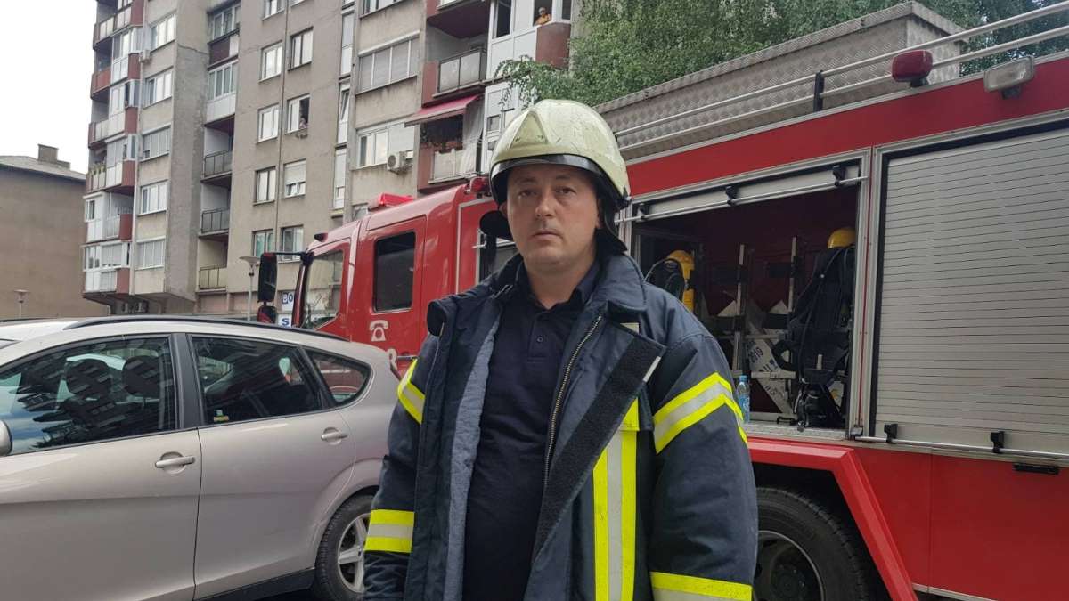 Poslušajte razgovor sa vatrogascem koji je spasio sugrađanina iz zapaljenog stana (AUDIO)