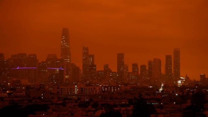 Apokaliptično narančasto nebo nad San Franciscom (FOTO)