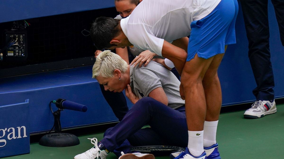 Novak Đoković diskvalifikovan sa US Opena, sudiju pogodio lopticom (VIDEO)