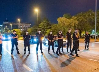 U susjednoj državi se ponovo uvodi policijski sat Policijski Sat
