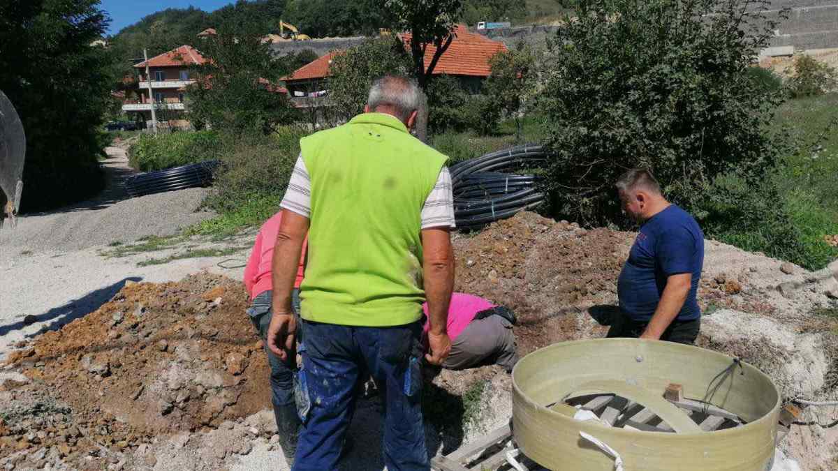 SDA Zenica organizovala akciju čišćenja Bistričaka, donirali i materijal za izgradnju vodovoda u Klopču