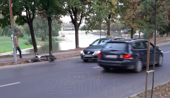 Saobraćajna nezgoda na Bulevaru u Zenici, povrijeđen motociklista