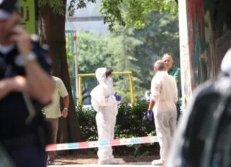 Nožem iskasapio suprugu, pa pokušao samoubistvo