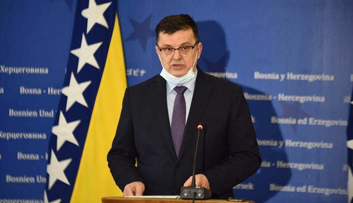 Ambasada SAD Zoranu Tegeltiji poslala kontakte proizvođača vakcina