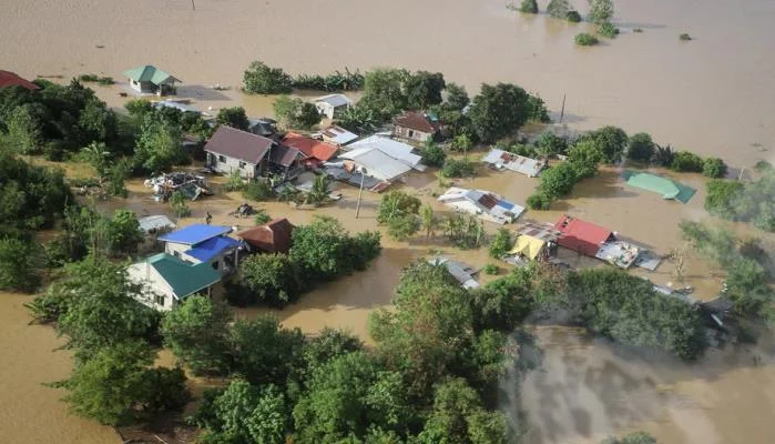 Tajfun Vamco pogodio Filipine, počela evakuacija i u Vijetnamu