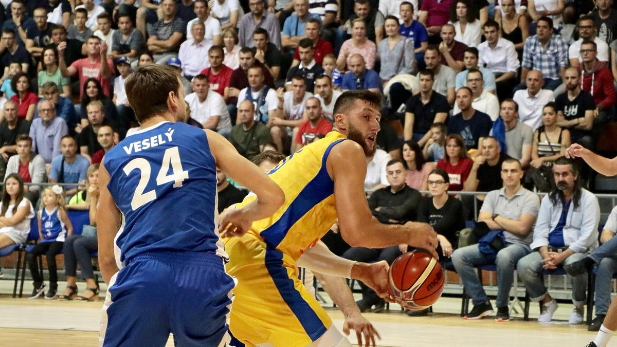 Košarkaši BiH večeras imaju priliku ovjeriti plasman na EP