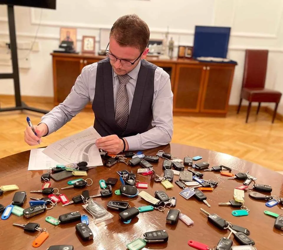 Draško Stanivuković zabranio korištenje službenih vozila u privatne svrhe