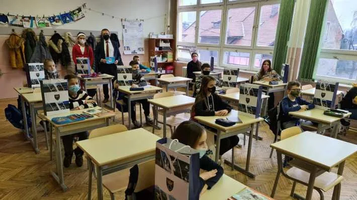 Ministar Spahija Kozlić ispunio novogodišnju želju učenici OŠ “Miroslav Krleža” (FOTO) OS Miroslav Krleza