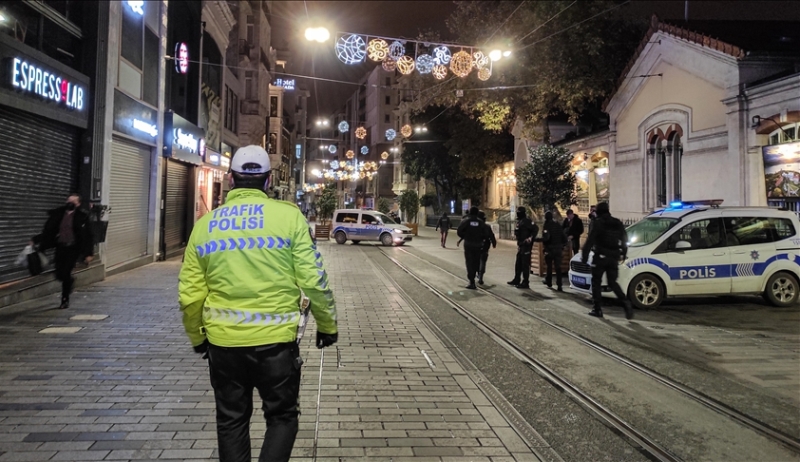 Policijski sat u Istanbulu: Prazne ulice u jednom od najmnogoljudnijih gradova svijeta