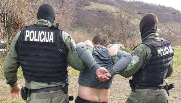 Izvršenim upadom policije pronađeno lice iz Maglaja za kojim je raspisana centralna potraga Fotka II Lisenje D.golubinja