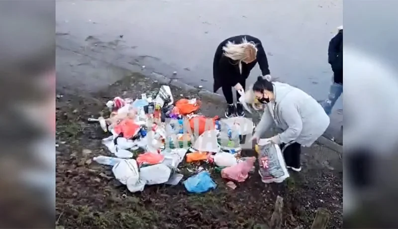 Iz automobila izbacili smeće, prolaznici ih natjerali da ga pokupe (VIDEO)