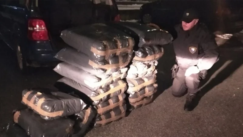 Na putu Sarajevo – Konjic zaplijenjeno 280 kilograma duhana za crno tržište