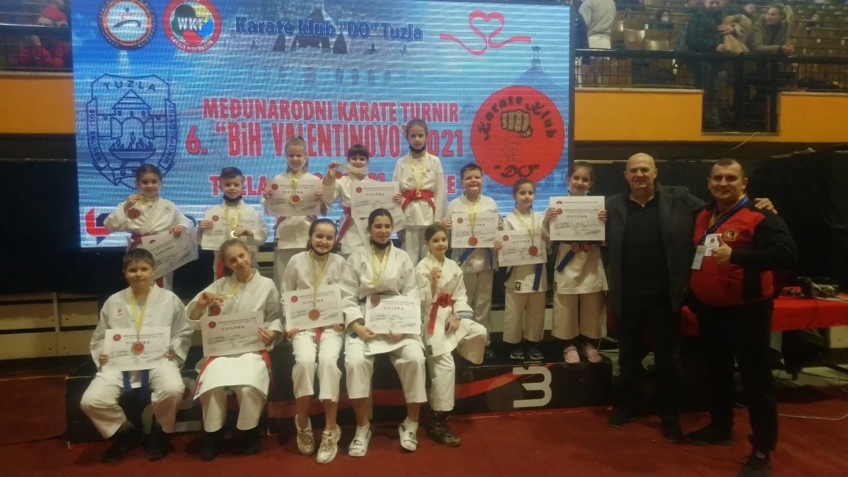 KK Perfekt iz Zenice osvojio 17 medalja u Tuzli