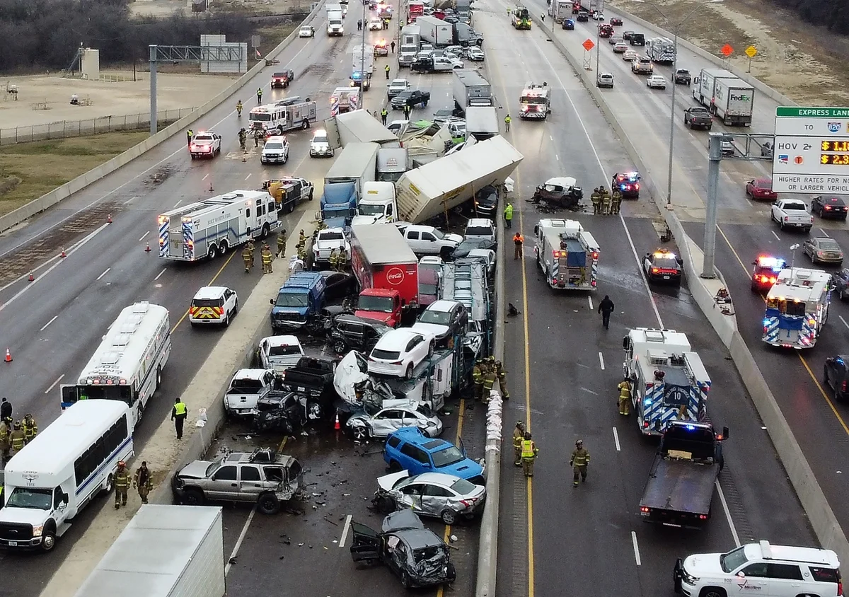 U lančanom sudaru u Teksasu učestvovalo više od 100 vozila, poginulo najmanje pet ljudi