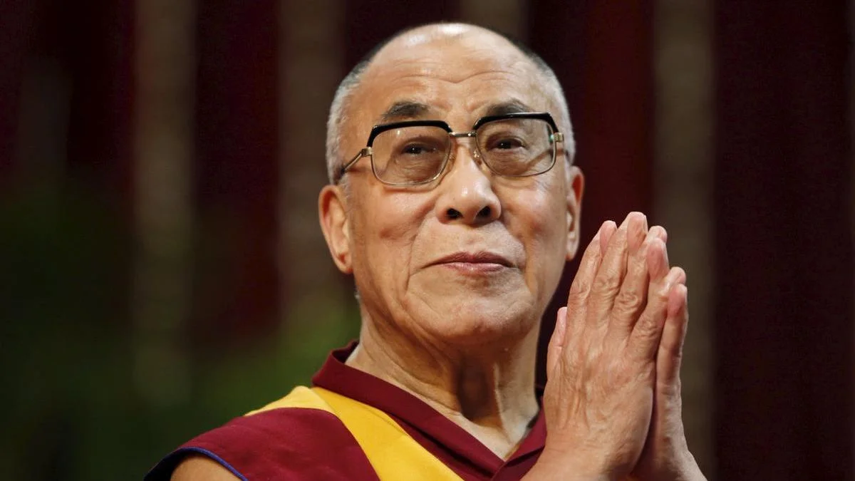 Dalaj Lama se vakcinisao, primio prvu dozu AstraZeneke