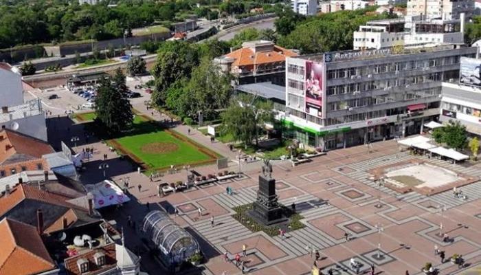 U Nišu protest zbog sprovođenja mjera u borbi protiv koronavirusa