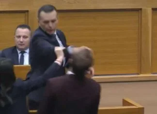 Tužilaštvo podiglo optužnicu protiv ministra Dragana Lukača zbog udaranja Draška Stanivukovića (VIDEO) Dragan Lukac Policija