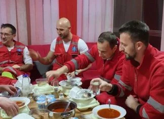 Organizovan iftar za osoblje Službe hitne medicinske pomoći Zenica Iftar Hitna Pomoć