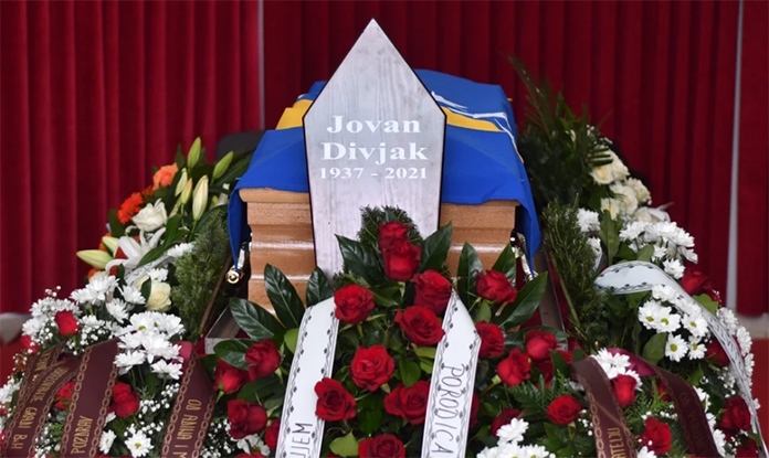 Legendarni general Jovan Divjak ispraćen na vječni počinak