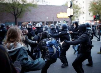 Žestoki sukobi policije i demonstanata u Berlinu na obilježavanju 1. maja Berlin Protesti
