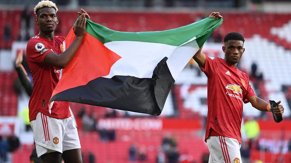 Pogba i Diallo podigli palestinsku zastavu na Old Traffordu (VIDEO)