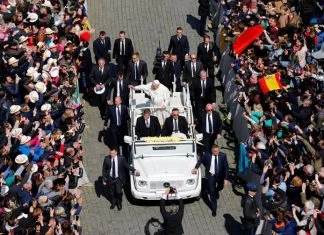 Papa Franjo dobit će prvi električni papamobil Reuters Papa Franjo
