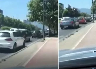Nesavjesni vozač u Sarajevu preticao kolonu automobila vozeći trotoarom (VIDEO) Vozač Sarajevo Trotoar