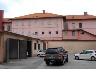 Zatvorenici u KPZ Tuzla bušilicom probili zid da bi došli do droge Zatvor u Tuzli