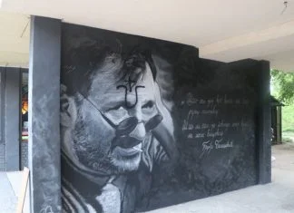 Ustaškim simbolom oskrnavljen mural Balaševića u Novom Sadu Mural Balasevic